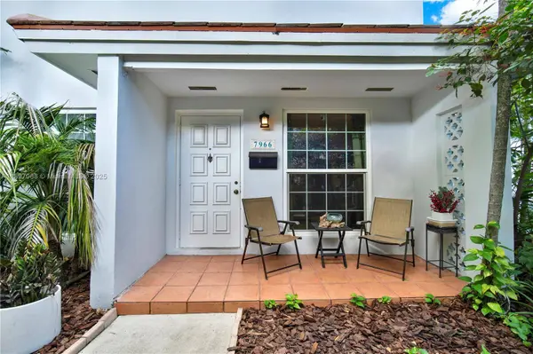 7966 CAMINO CIR #B-3, Miami, FL 33143