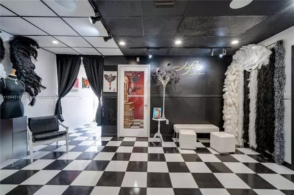 1121 NW 29th St, Miami, FL 33127