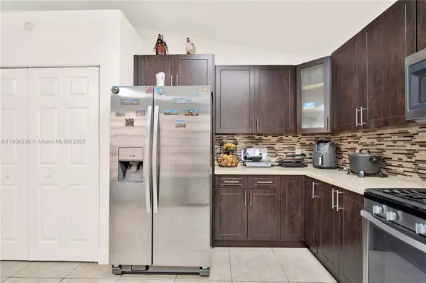 11037 SW 152nd Ct, Miami, FL 33196