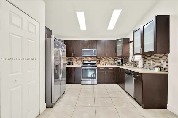 11037 SW 152nd Ct, Miami, FL 33196