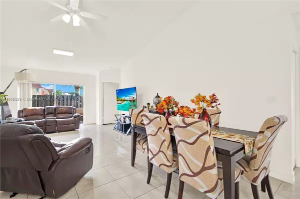 11037 SW 152nd Ct, Miami, FL 33196