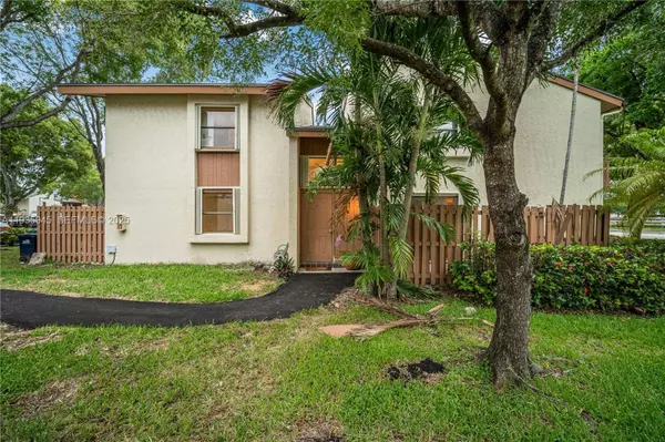 11483 SW 109th RD #2E, Miami, FL 33176