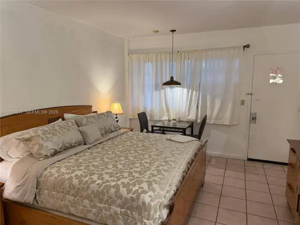 26 W Diplomat Pkwy #2229, Hallandale Beach, FL 33009