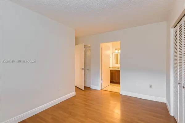 29 Santillane Ave #2, Coral Gables, FL 33134
