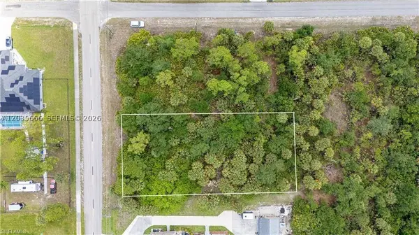 104 E 6Th St, Lehigh Acres, FL 33972