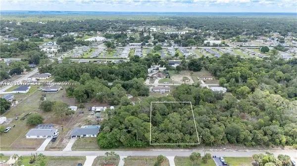 512 michael ave, Lehigh Acres, FL 33936