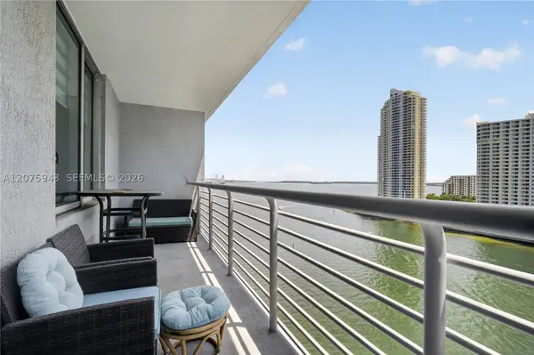 335 S Biscayne Blvd #1503, Miami, FL 33131