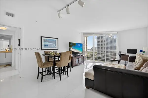 335 S Biscayne Blvd #1503, Miami, FL 33131
