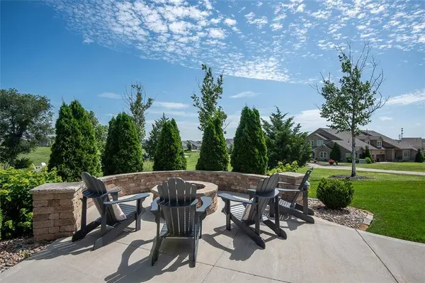 6627 McCormick DR, Shawnee, KS 66226