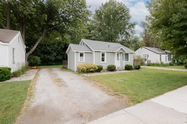 1312 Bayliss Street, Midland, MI 48640