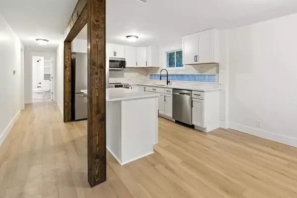 320 W Nickels Street, Midland, MI 48640