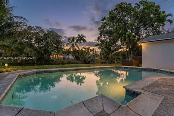 5037 SW 87th Ter, Cooper City, FL 33328