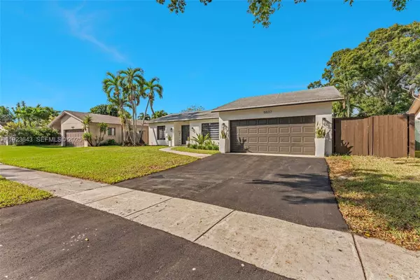 5037 SW 87th Ter, Cooper City, FL 33328