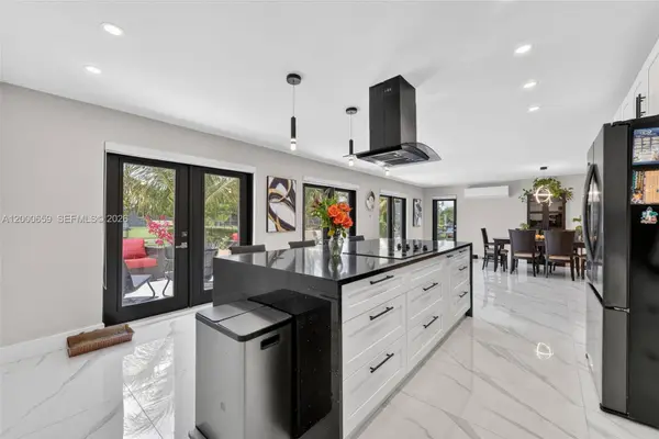 2051 NW 93rd Ln, Sunrise, FL 33322