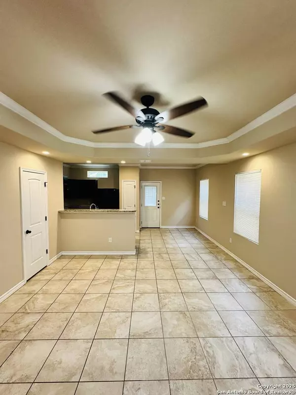 7002 Lakeview #102, San Antonio, TX 78244