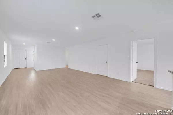 2826 Stigler, Converse, TX 78109