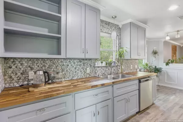 703 Coronet, San Antonio, TX 78216