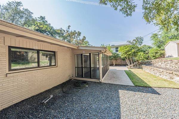 1034 Tipperary Drive, Dallas, TX 75218