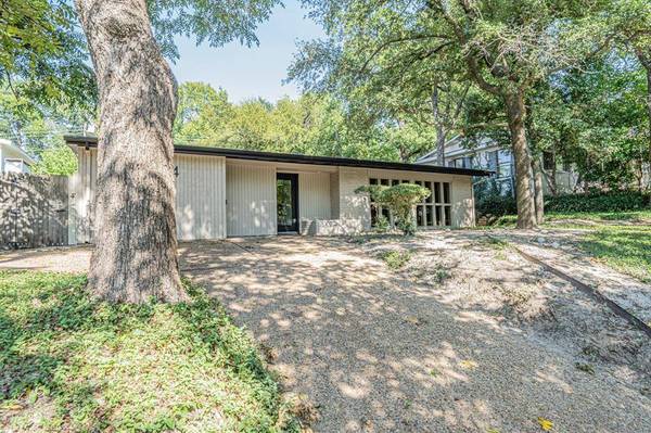 1034 Tipperary Drive, Dallas, TX 75218