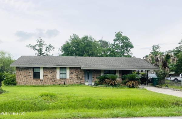 856 Saint Joseph Street, Waveland, MS 39576