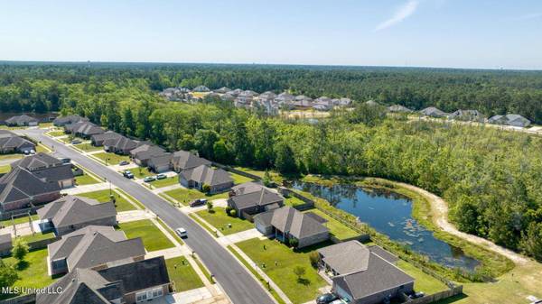 2004 Tammy Street, Ocean Springs, MS 39564