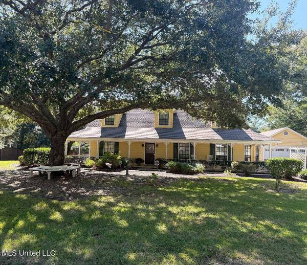 13709 Docena Circle, Ocean Springs, MS 39564