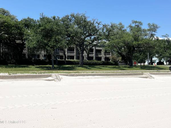 1478 Beach Blvd Boulevard #G, Biloxi, MS 39530