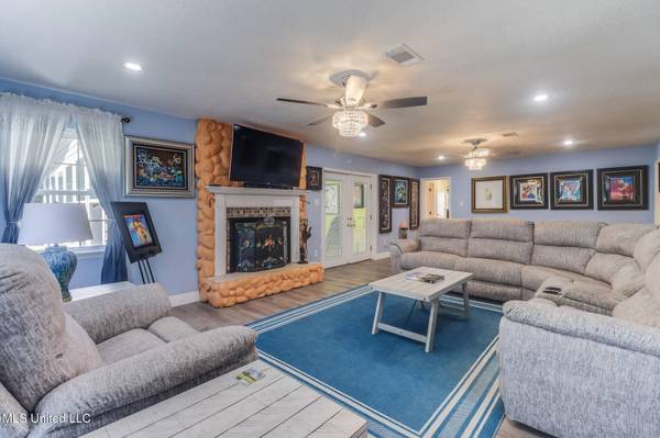 236 Rue Petit Bois, Biloxi, MS 39531