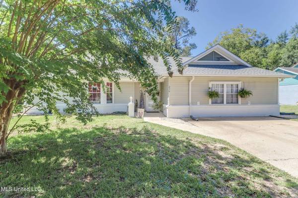 236 Rue Petit Bois, Biloxi, MS 39531