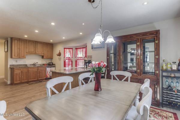 236 Rue Petit Bois, Biloxi, MS 39531