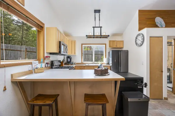 3410 N Paradise Ln, Wasilla, AK 99623-9262