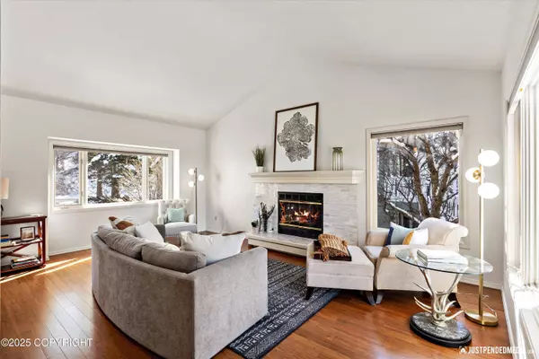 18620 Kittiwake CIR, Anchorage, AK 99516