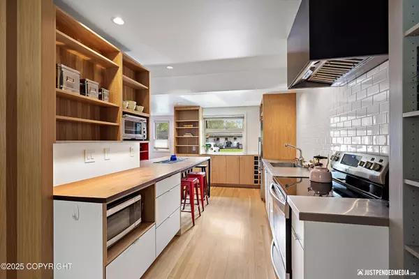 1015 Beech LN #5, Anchorage, AK 99501