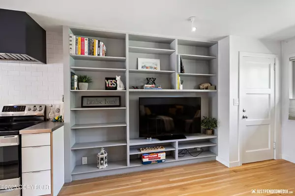 1015 Beech LN #5, Anchorage, AK 99501