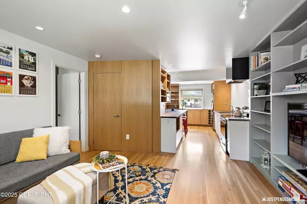 1015 Beech LN #5, Anchorage, AK 99501