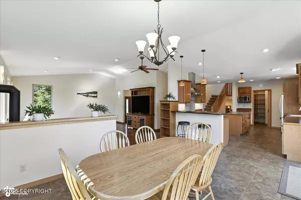 5596 Dalzell CIR, Anchorage, AK 99507