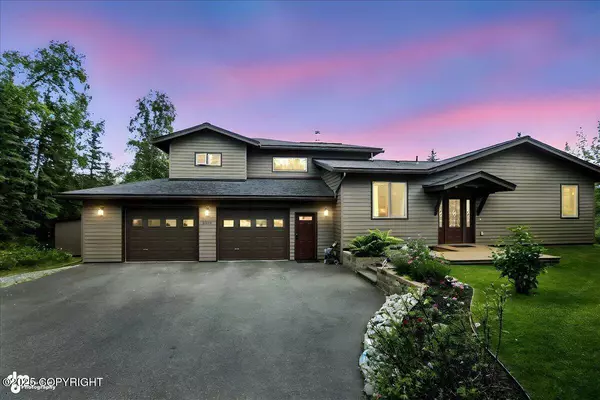 5596 Dalzell CIR, Anchorage, AK 99507