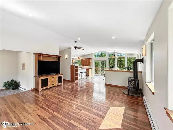 5596 Dalzell CIR, Anchorage, AK 99507