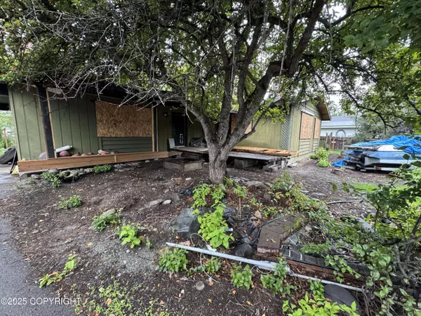 2718 Lee ST, Anchorage, AK 99504