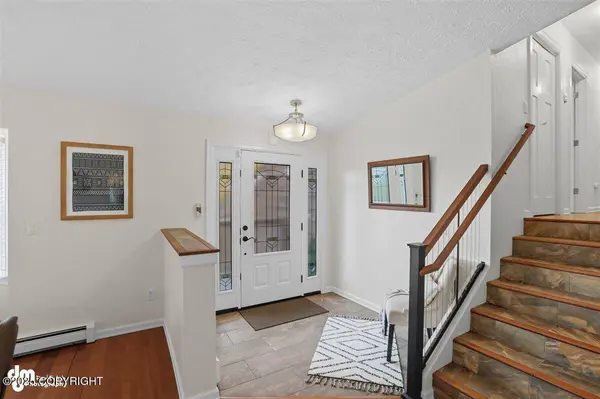 13245 Ridgewood CIR, Anchorage, AK 99516