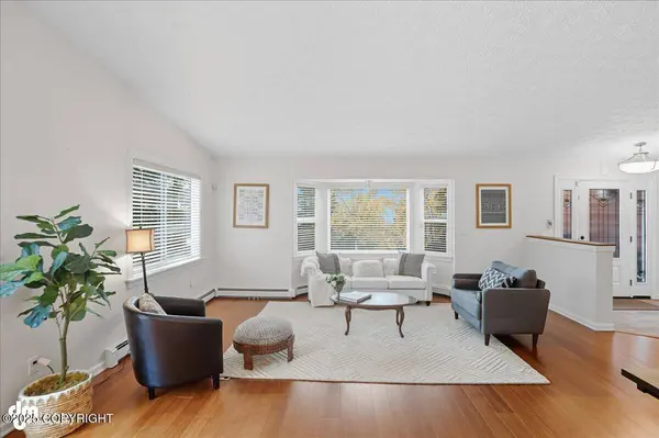 13245 Ridgewood CIR, Anchorage, AK 99516