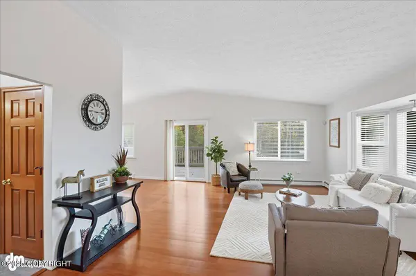 13245 Ridgewood CIR, Anchorage, AK 99516