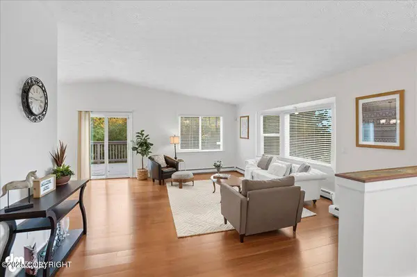 13245 Ridgewood CIR, Anchorage, AK 99516