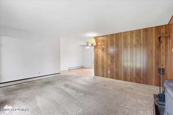 1516 Otter ST, Anchorage, AK 99504