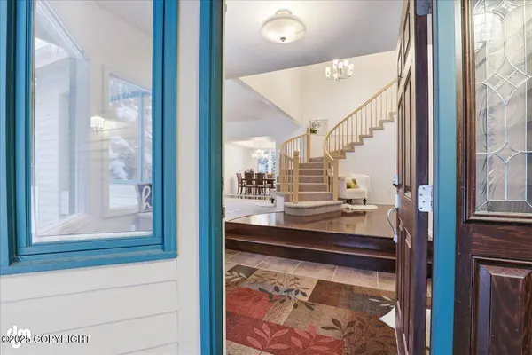 2400 Belmont DR, Anchorage, AK 99517