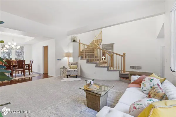 2400 Belmont DR, Anchorage, AK 99517