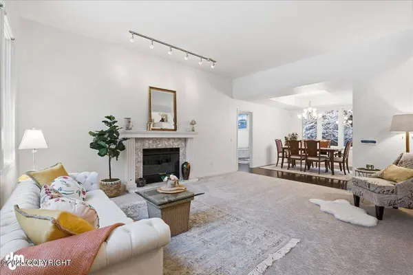 2400 Belmont DR, Anchorage, AK 99517