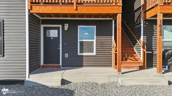 1622 S Blue Duck CIR #1, Wasilla, AK 99623