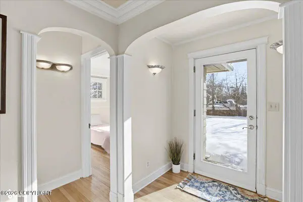 629 W 15th AVE, Anchorage, AK 99501