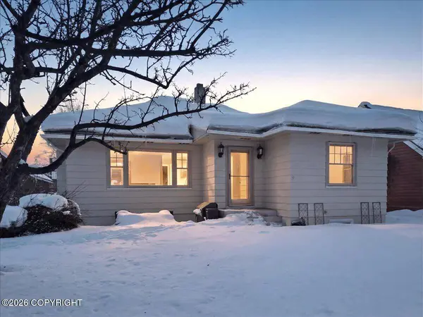629 W 15th AVE, Anchorage, AK 99501